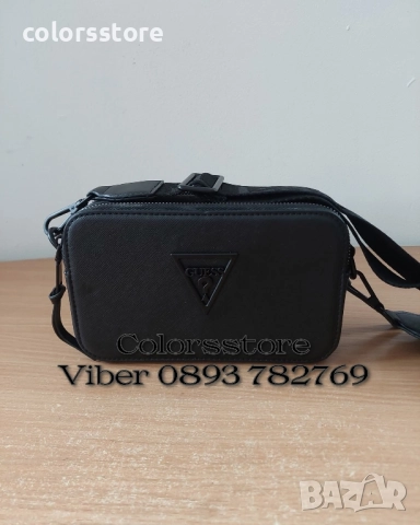 Черна чанта  Guess DT45