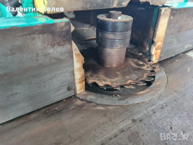 дървообработваща фреза,шпиндел ф 40мм.мотор 4kw., снимка 11 - Други машини и части - 53626601