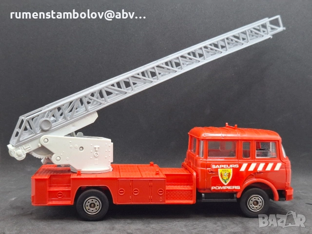 Berliet - пожарна, Norev, 1:43, снимка 4 - Колекции - 53632252