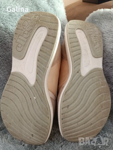 Оригинални маратонки , снимка 4 - Дамски елегантни обувки - 52942379