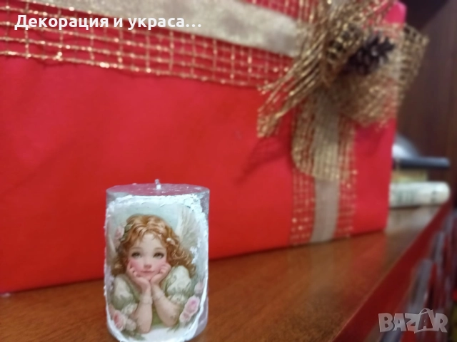Коледни свещи триптих  на ангелска тематика с декупаж, снимка 4 - Декорация - 52592775