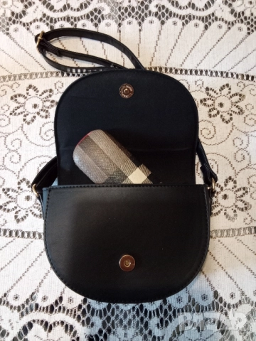 Дамска чанта , снимка 3 - Чанти - 50408372