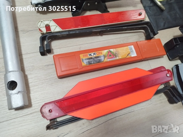 Крик за автомобили BATZ, Авариен триъгълник , снимка 7 - Аксесоари и консумативи - 40482087