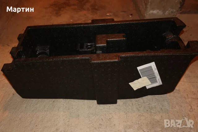 Стиропорен органайзер/кутия за инструменти за резервната гума на VAG групата 5JJ.863.957.C, снимка 4 - Аксесоари и консумативи - 47552123