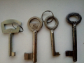 Стари ключове за брава и гардероб от соца , снимка 1