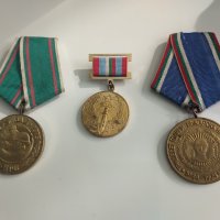 Армейски медали от 1974-1985 год., снимка 1 - Антикварни и старинни предмети - 44254353