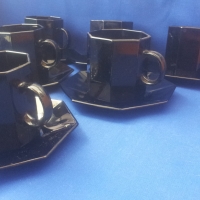 Чашки и чинийки за чай черен аркопал седмоъгълен, снимка 1 - Чаши - 36048985