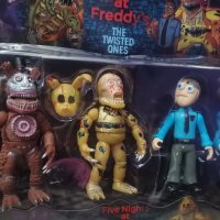 Фреди с маски Five Nights at Freddy's Freddy нощи светещи пластмасови играчки играчка игра фигурки, снимка 3 - Фигурки - 35893652