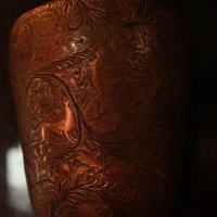 Стара бронзова урна/ваза/ с капак, снимка 4 - Антикварни и старинни предмети - 36027122