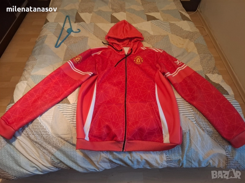 Суитчер на фк МАНЧЕСТЪР ЮНАЙТЕД .нова запазен .пращам с преглед., снимка 1