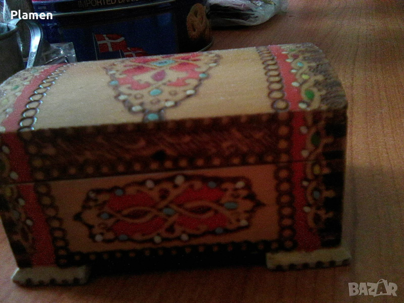 Българска дървена кутия за бижута сувенир, снимка 1