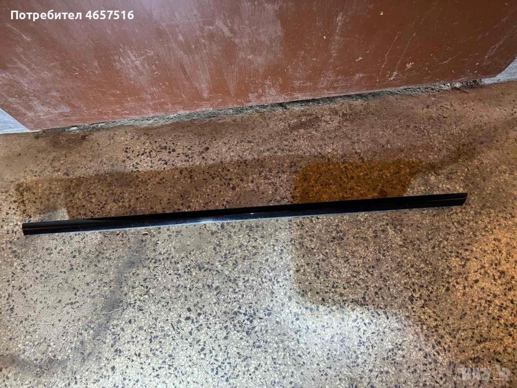 Хоризонтална външна черна гланц лайсна задна дясна врата Range Rover Evoque само за 120лв., снимка 1