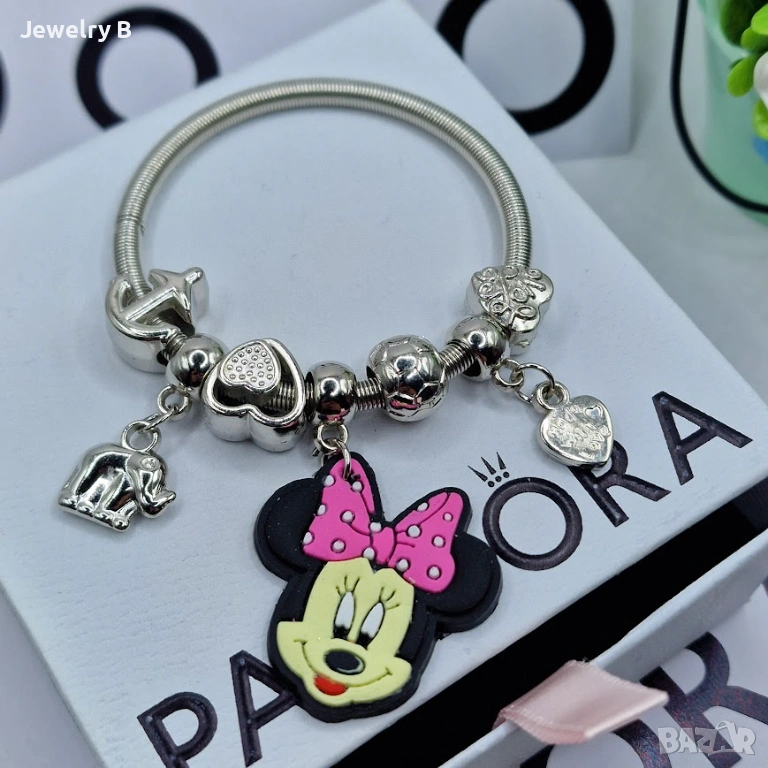 Детска гривна с висулки, снимка 1