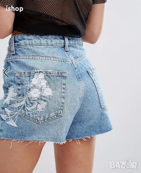 Къси Дънкови Панталони С Бродерия, снимка 1