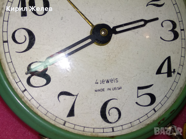 JANTAR MADE in USSR Стар КОЛЕКЦИОНЕРСКИ РУСКИ БУДИЛНИК МЕХАНИЧЕН НАСТОЛЕН ЧАСОВНИК ЯНТАР СССР 42279, снимка 2 - Антикварни и старинни предмети - 44549353