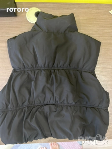 Дамски къс елек, снимка 2 - Елеци - 41015807