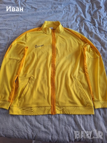 анцунг на Nike , снимка 4 - Спортни дрехи, екипи - 53111066