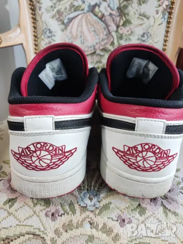 маратонки Air Jordan 1 Low "White University Red / Black", снимка 4 - Маратонки - 48102760