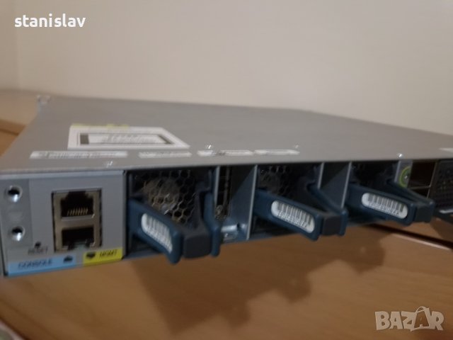 Cisco 3850 POE gigabit switch, снимка 6 - Суичове - 40323316
