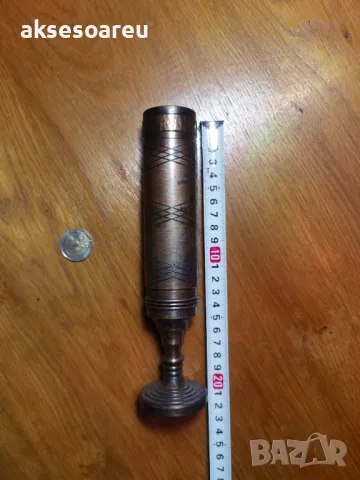 Декоративна бронзова ваза метална вазичка за цветя тип мензура стилна и красива немска от Германия, снимка 5 - Антикварни и старинни предмети - 50429364