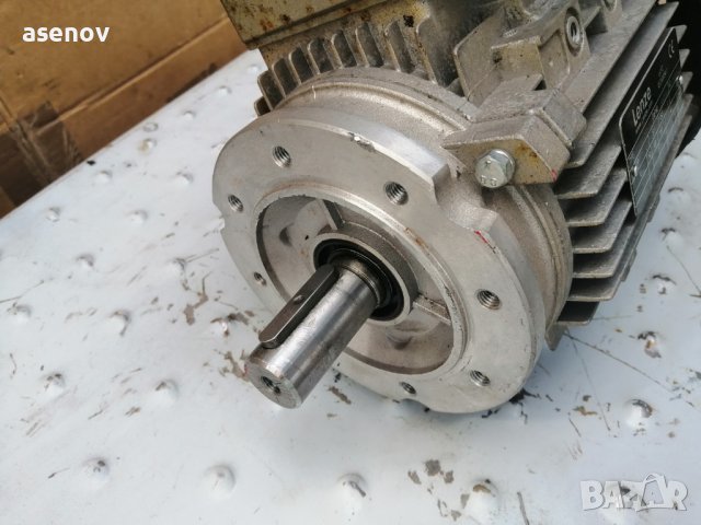 Електрически двигател , снимка 2 - Електродвигатели - 40416367