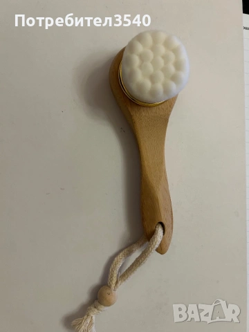 Четка за почистване на лице