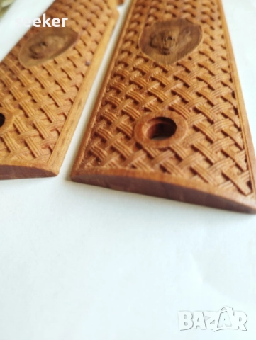 Дървени чирени за пистолет Colt 1911, снимка 4 - Оборудване и аксесоари за оръжия - 51600263