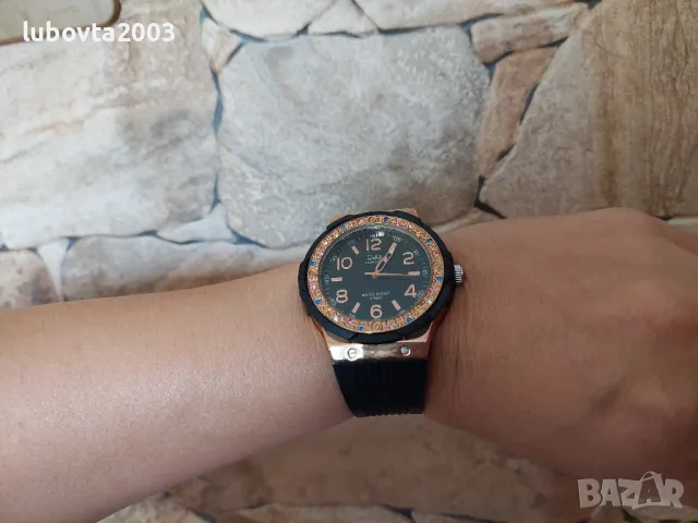 Q&Q Дамски уникален часовник , снимка 4 - Дамски - 50225248