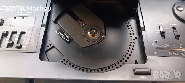 Уникален преносим плеър Fisher PH-CD10K, снимка 3 - Радиокасетофони, транзистори - 52772149