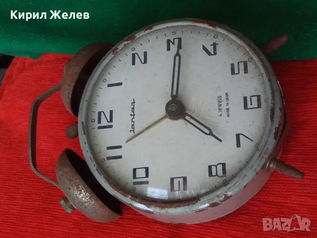 JANTAR MADE in USSR Стар РУСКИ БУДИЛНИК МЕХАНИЧЕН НАСТОЛЕН ЧАСОВНИК ЯНТАР СССР 43673, снимка 18 - Антикварни и старинни предмети - 44463943