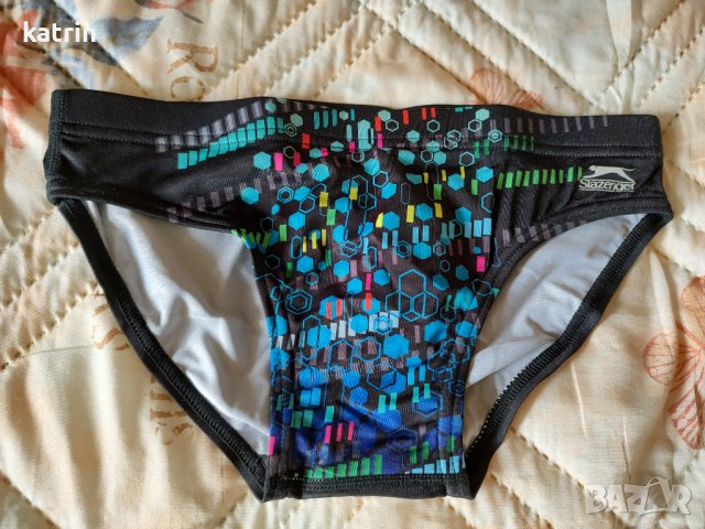 Нов бански Slazenger за 11-12 г.