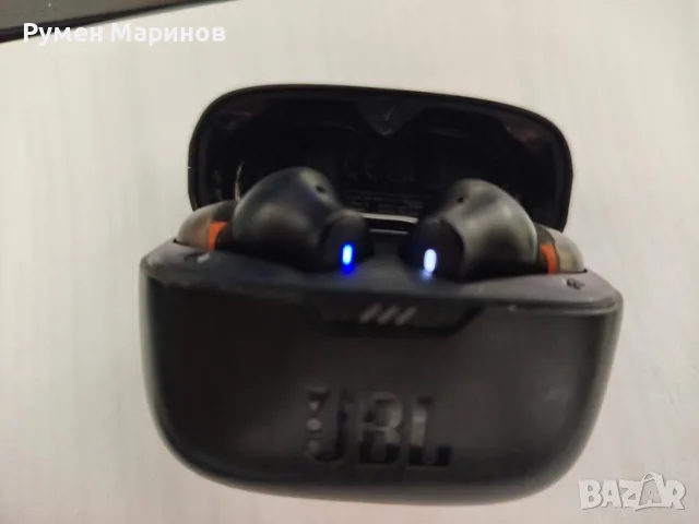 Продавам безжични слушалки JBL