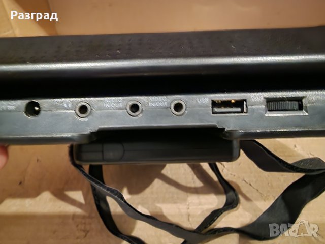 DVD плейър с два екрана NEXT  BASE  CLICK 9 LITE  USB, снимка 4 - Аксесоари и консумативи - 41946602