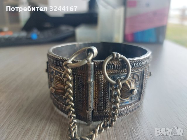 Антична сребърна гривна 