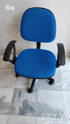 офис. стол запазен