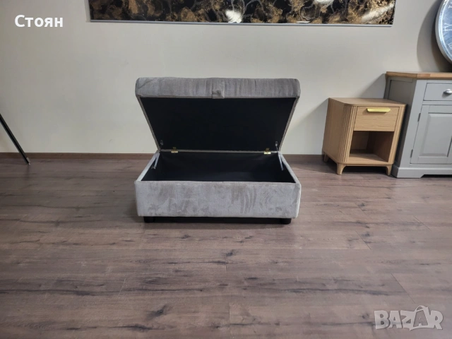 Бежова табуретка от плат с функция ракла, снимка 5 - Дивани и мека мебел - 53868748