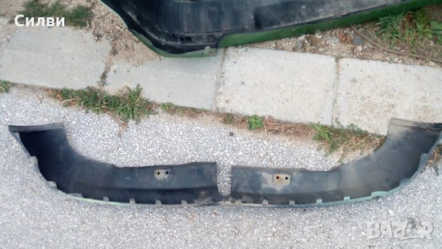 Задна броня с нож за Фолксваген Голф 4 хечбек от Vw Golf 4, снимка 6 - Части - 33913832