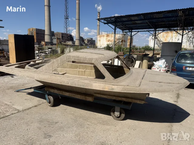 Продавам матрица за лодка с размери 4.60м х 1.75м, снимка 5 - Екипировка - 56099131