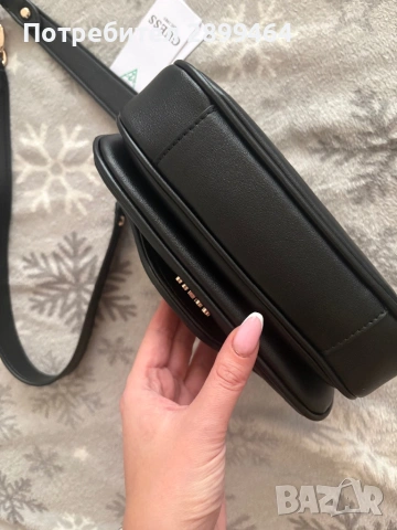 Дамска чанта guess, снимка 4 - Чанти - 53226501