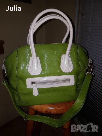 нова чанта на Живанши, снимка 3 - Чанти - 34240203