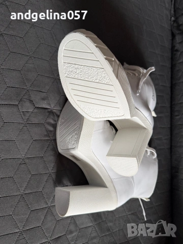 Боти GUESS , снимка 3 - Дамски боти - 53204597