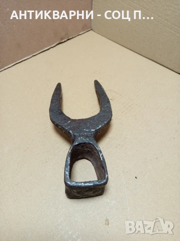 Соц Стар Ръчно Кован Инструмент За Копане Тегло 0.900кг., снимка 4 - Антикварни и старинни предмети - 50489357