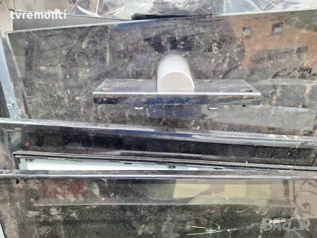 оригинална стойка телевизор Grundig модел 40VLE666BL, снимка 4 - Стойки, 3D очила, аксесоари - 50644246