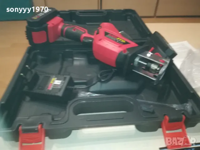 NEW MODEL САБЛЕН ТРИОН-LI-ION BATT X2+CHARGER 1410241143, снимка 3 - Куфари с инструменти - 47575033