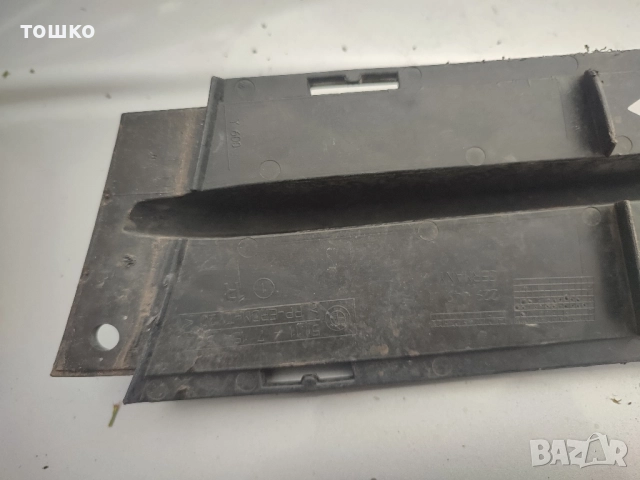 решетки в предна броня и халоген от БМВ Е90/91, снимка 7 - Части - 51586911