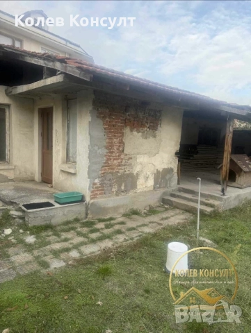 Продавам къща в град Първомай 
