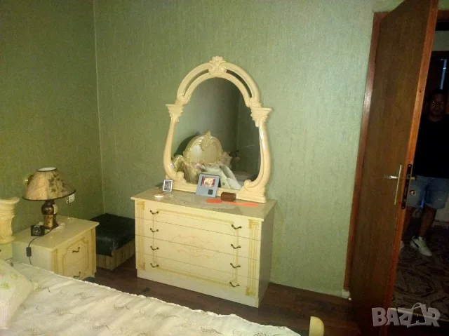 🏡Продавам Триетажна масивна къща  ведно със сутерен и гараж в гр.Тетевен, снимка 8 - Къщи - 55873907