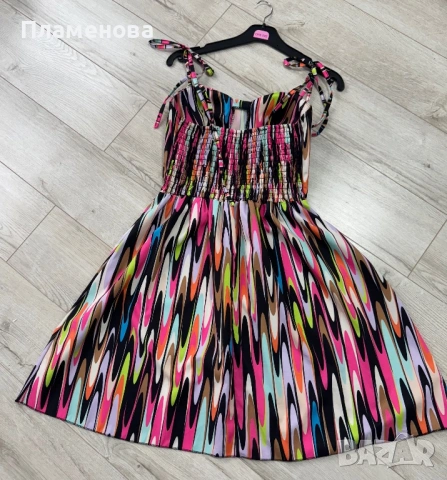 Дамска цветна сатенена рокля one size, снимка 3 - Рокли - 53652273