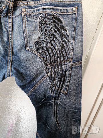 Зверски готини  мъжки дънки NATBLUE с ангелски крила - уникален модел за ценители  ангел, снимка 9 - Дънки - 41796222