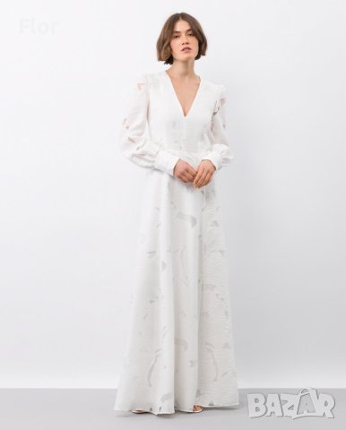 Разкошна бяла рокля на Ivy&Oak 